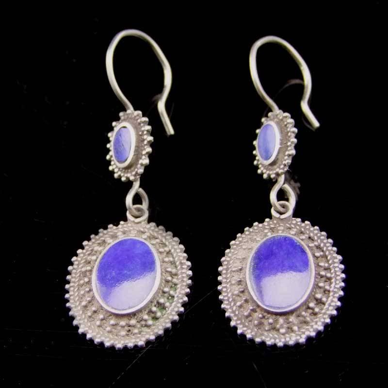 Raffinierter moderner Silberschmuck